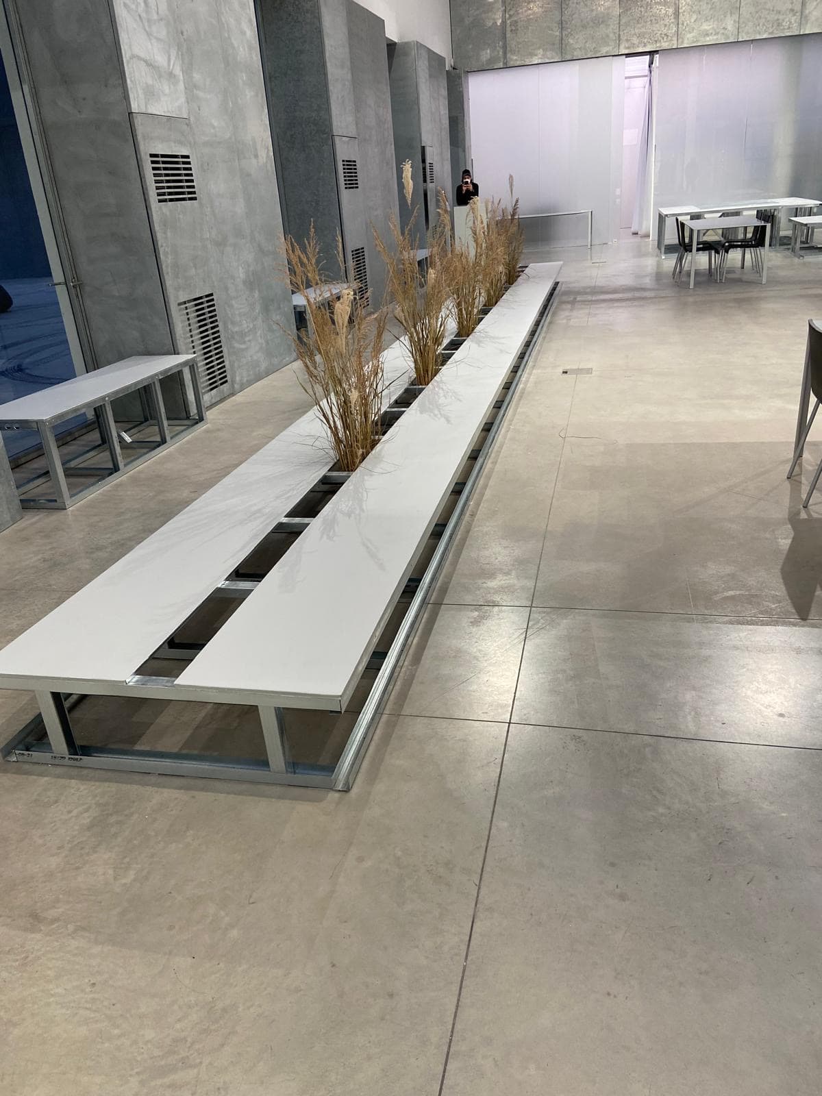 Panca in acciaio di design realizzata su misura